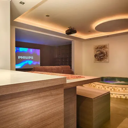 Anthony's Maisonette Holiday home